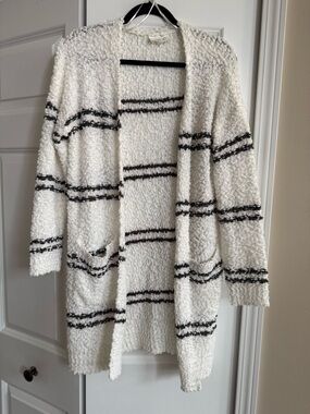 Cozy Open-Front Cream Plush Cardigan with gray Stripe Detail